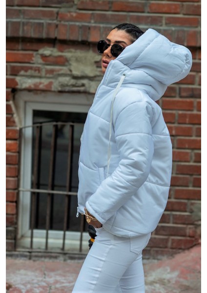 Kadın Beyaz Su Geçirmez Kapüşonlu Şişme Mont fiyatları