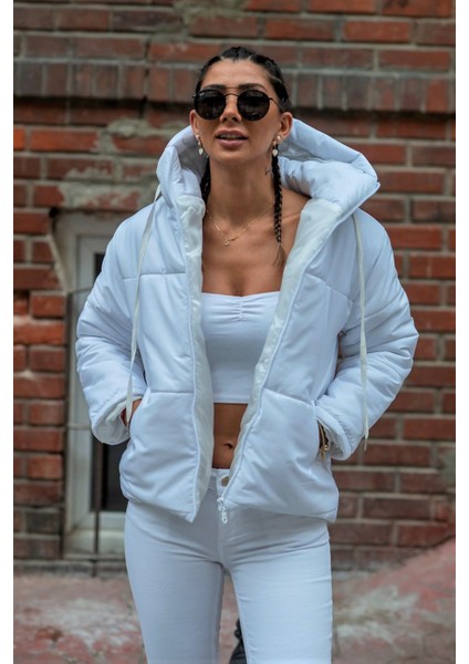 Kadın Beyaz Su Geçirmez Kapüşonlu Şişme Mont modelleri