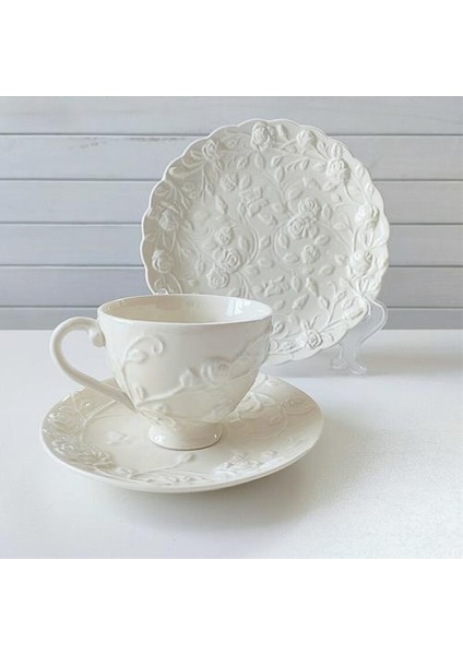 Ingiliz Retro Kahve Setinde 220ML Seramik Kabartmalı Gül Desen Fincan ve Tabağı Tatlı Plaka Öğleden Sonra Çay Fincanı | Kahve Fincanı Ve;tabak Setleri (Yurt Dışından)