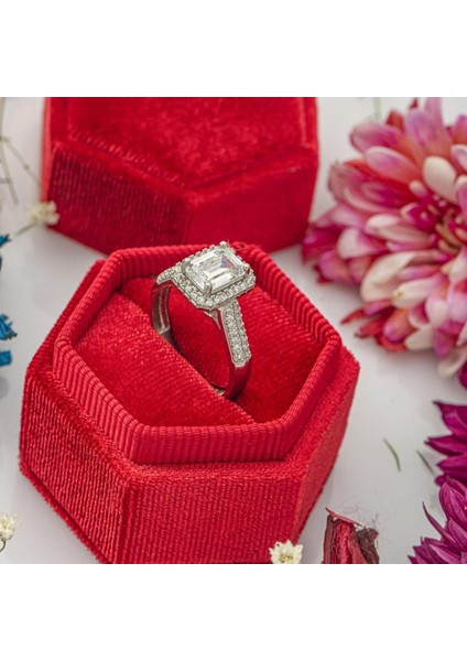 Zirkon Taşlı Baget Tektaş Gümüş Bayan Yüzük