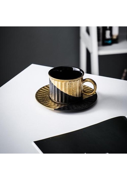 Siyah Altın Serin Bardak Sanat Seramik Kupa Vintage Espresso Çay Bardaklar Kahve Fincanı Sirkü ile Yüksek Kalite Tazas Desayuno Çay Bardağı Seti | Kahve Kupası ve tabak Setleri