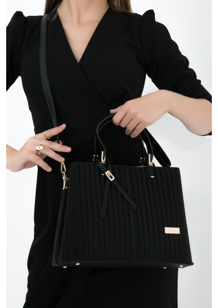 Kadın Uzun Çapraz Askılı 4 Bölmeli Omuz & El Çantası fırsatları