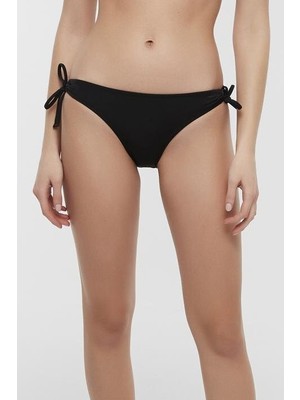 Siyah Basic Yandan Bağlama Detaylı Bikini Altı