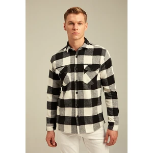 Cool Tarz Beyaz Erkek Slim Fit Düğmeli Yaka Çift Cepli Oduncu Ekose Gömlek