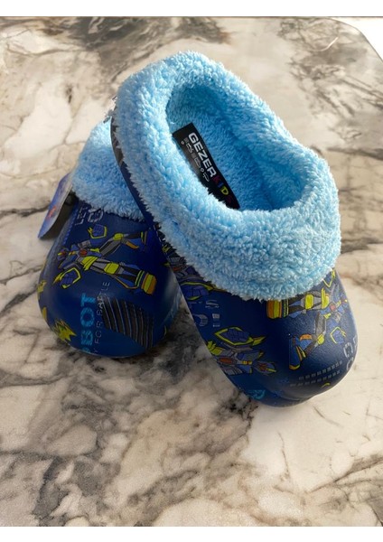 Erkek Çocuk Kürklü Ev Terliği modelleri