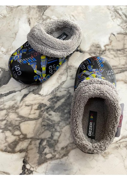 Erkek Çocuk Kürklü Ev Terliği fiyatları