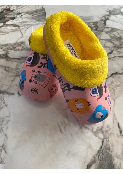 Kız Çocuk Kürklü Ev Terliği modelleri