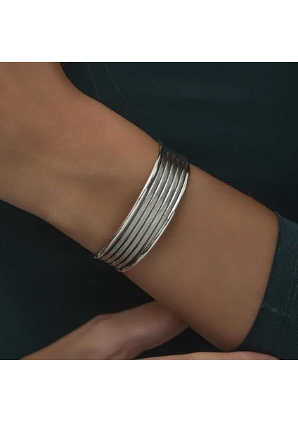 Gümüş Eskitme Desenli Kadın Bilezik fırsatları