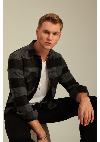 Antrasit Erkek Slim Fit Düğmeli Yaka Çift Cepli Oduncu Ekose Gömlek modelleri