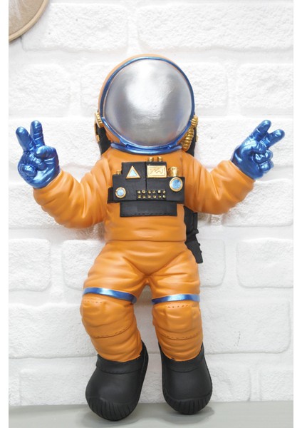 Duvara Asılan Astronot Biblo Heykel 005