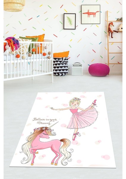 Dijital Baskılı Kaymaz Taban Yıkanabilir Modern Unicornlu Çocuk Odası Halısı VHÇ-HT-290