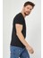 Erkek Siyah V Yaka Slim Fit Likralı T-SHIRT-VYKTSR06S 4