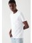Beyaz Basic Erkek Slim Fit %100 Pamuklu Kısa Kollu Bisiklet Yaka T-Shirt 2