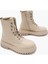 Krem Kadın Bot 1