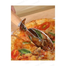 Suya Dayanıklı Ahşap Pizza Hamur ve Börek Kesici Rulet Kesme Bıçağı