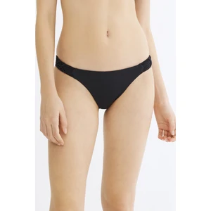 Siyah Basic Kenarları Makrome Detaylı Bikini Altı