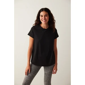 Siyah Kısa Kollu Bisiklet Yaka Tişört