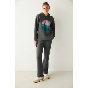 Gri Uzun Kollu Kapüşonlu Baskılı Sweatshirt