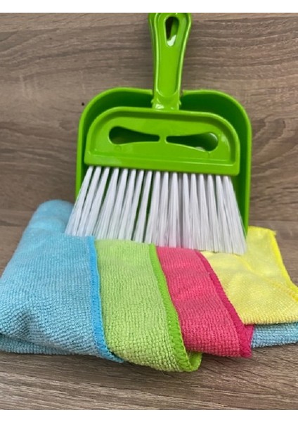 Pratik Süpürgeli Faraş + Temizlik Bezi 4'lü