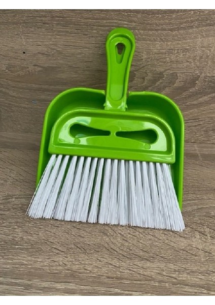 Pratik Süpürgeli Faraş + Temizlik Bezi 4'lü fırsatları