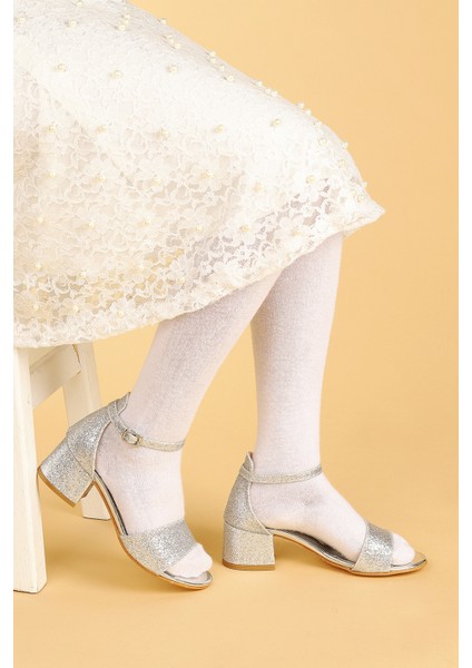 Kiko 769 Kum Simli Günlük Kız Çocuk 3 cm Topuk Sandalet Ayakkabı Gümüş fiyatları