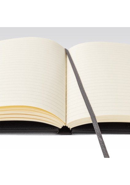 : Ispira Sert Kapak Dikişli Defter : Yeşil : A5 (96 Yaprak - 85 Gr)