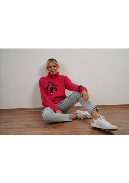 Kadın Boğazlı ve Pul Detaylı Kazak Fuşya indirimleri