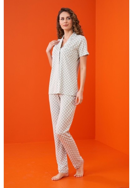 23203 Kadın Düğmeli Desenli Pijama Takım