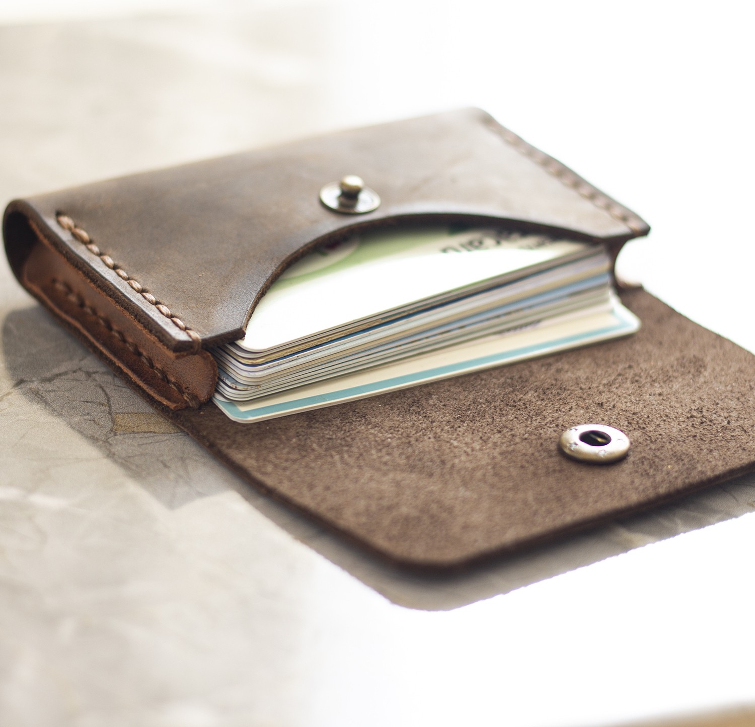 Hi Leather Nerio Kapaklı Minimal Kartlık Kişiye İsme Özel görsel 2