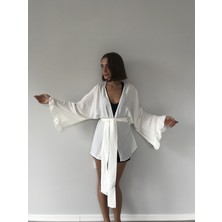 Kimonos Shop Beyaz Volanlı Kimono