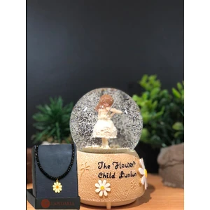 Papatya Temalı Işıklı Müzikli Püskürtmeli Kar Küresi Büyük Boy  ve Papatya Kolye