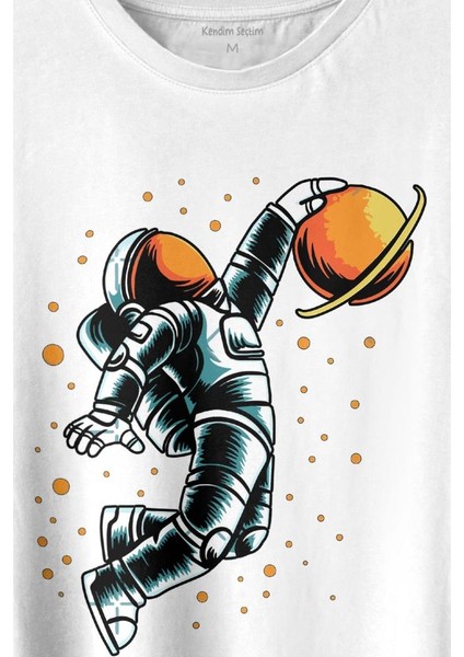 Uzayda Satürn Gezegeni Yanında Basketbol Oynayan Astronot Basketball Baskılı Tişört Unisex T-Shirt fiyatları