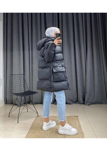 Kadın Kapüşonlu Oversize Şişme Kaban