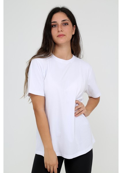 Oversize (bol ve geniş kesim) Beyaz T-Shirt. Bisiklet Yaka, Basic, Salaş Model modelleri