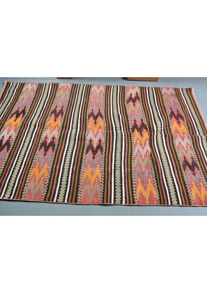 Türk Kilim, Eskitme Kilim, Area Kilim, 138 x 221 cm Siyah Kilim, El Yapımı Kilim, Banyosı Kilim, 1049