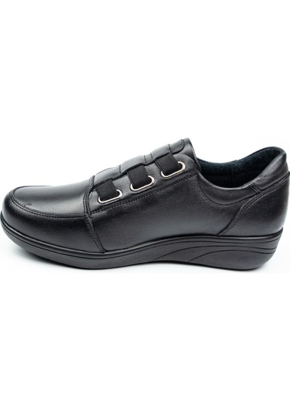 142 Lastikli Siyah Deri Kadın Günlük Ayakkabı modelleri