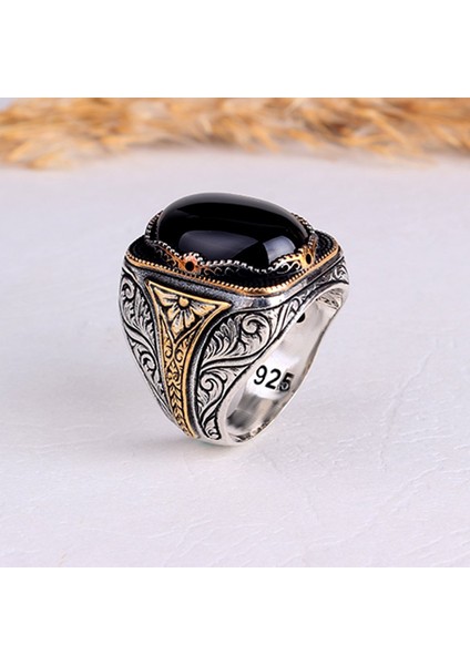 Kalem Işleme Motifli Onix Taşlı Gümüş Yüzük