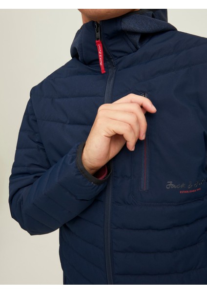 Erkek Hybrid Teknolojik Kumaşlı Mont 12215679 fırsatları