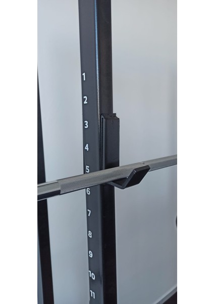 Squat Rack Çalışma Istasyonu
