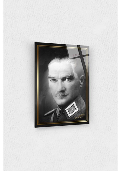 Mustafa Kemal Atatürk Siyah Beyaz Üniformalı Cam Tablo 10 Kasım Atatürk Tablo Ofis Dekor