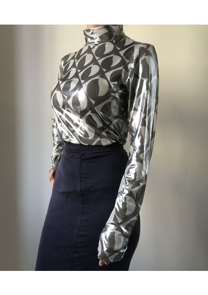 Gri Sim Desenli Parmak Detaylı Body