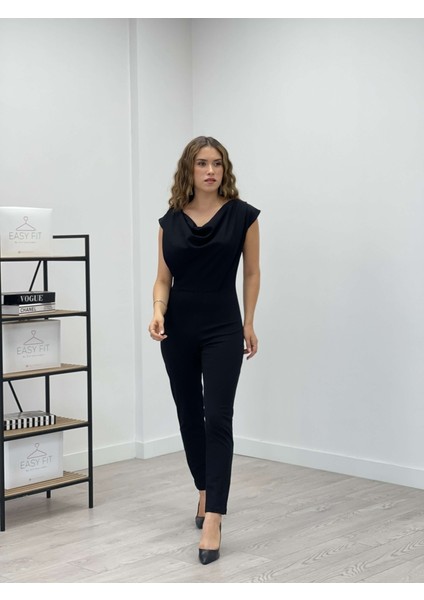 Krep Kumaş Degaje Yaka Tulum - Siyah