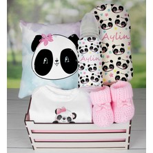 eJOYA Ahşap Sandıkta Kişiye Özel Zıbın Biberon Yastık Battaniye Ve Patik Bebek  Seti 109667