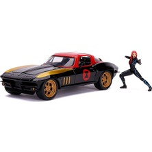 Marvel Avangers Black Widow & 1966 Chevy Corvette Model Araba