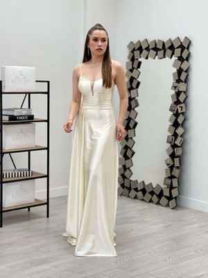 giyimmasalı Ithal Saten Kumaş Askılı Kiloş Elbise - Krem