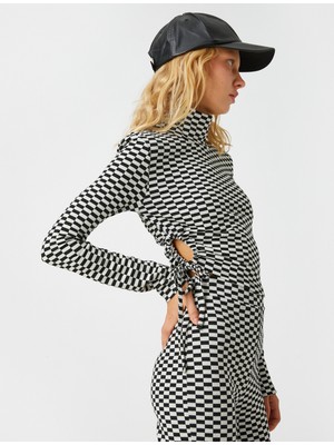 Koton Crop Tişört Dik Yaka Büzgülü