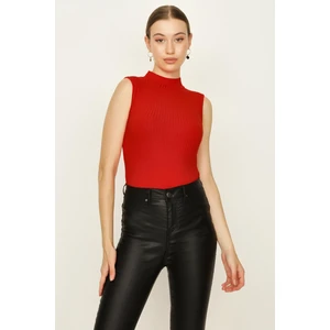 Select Moda Kadın Balıkçı Yaka Kolsuz Alttan Çıtçıtlı Body