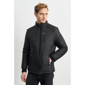 Altınyıldız Classics Erkek Siyah Standart Fit Normal Kesim Soğuk Hava Geçirmez Desenli Şişme Mont