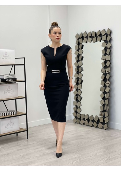 Atlas Kumaş Omuz Taşlı Püsküllü Elbise - Siyah fiyatları