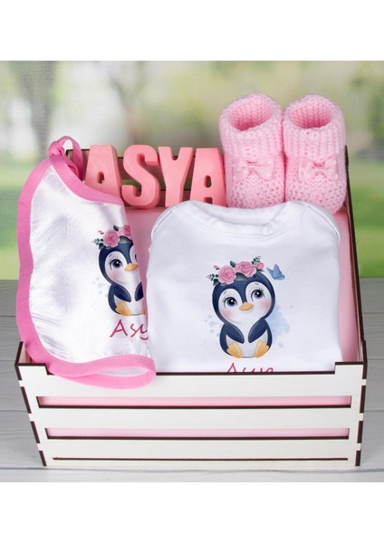 Ahşap Sandıkta Kişiye Özel Zıbın Önlük Taş İsimlik Ve Patik Bebek Seti 109434